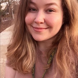 Meet your Posher, Brooke